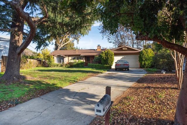 457 Nora Ct, Walnut Creek, CA 94597