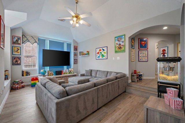 5807 Bayberry Way, Sugar Land, TX 77479