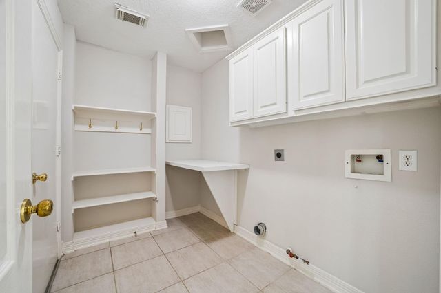 5807 Bayberry Way, Sugar Land, TX 77479
