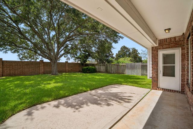 5807 Bayberry Way, Sugar Land, TX 77479