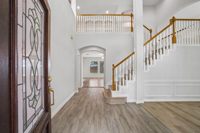 5807 Bayberry Way, Sugar Land, TX 77479