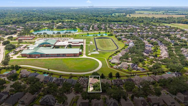 5807 Bayberry Way, Sugar Land, TX 77479