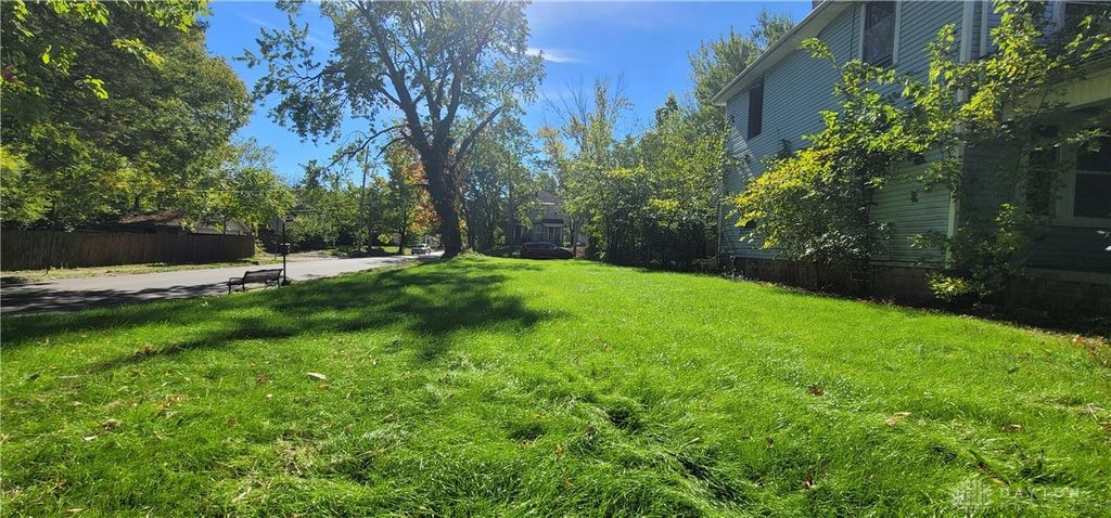 100 W Fairview Avenue, Dayton, OH 45405