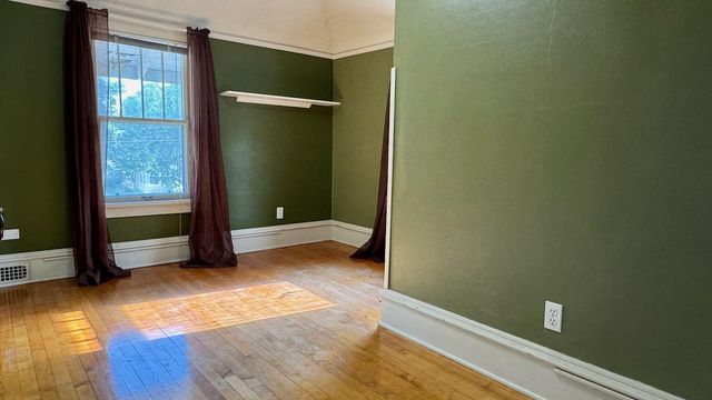 112 7th Avenue S, Moorhead, MN 56560
