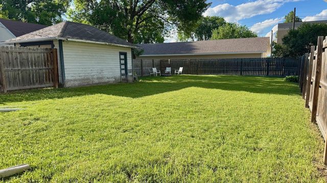 112 7th Avenue S, Moorhead, MN 56560