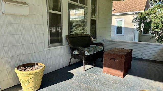 112 7th Avenue S, Moorhead, MN 56560