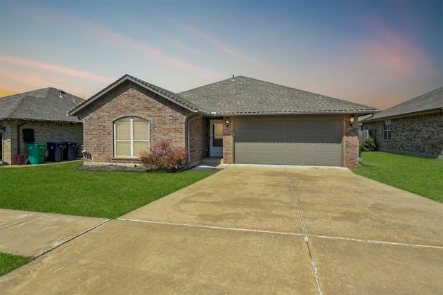 1109 Hickory Creek Drive, Yukon, OK 73099