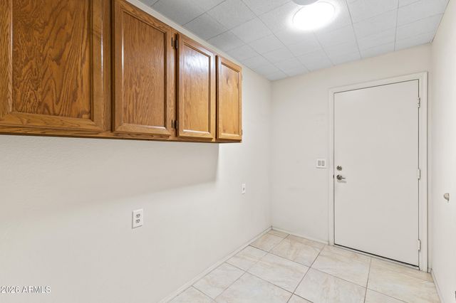 9821 W ORAIBI Drive, Peoria, AZ 85382