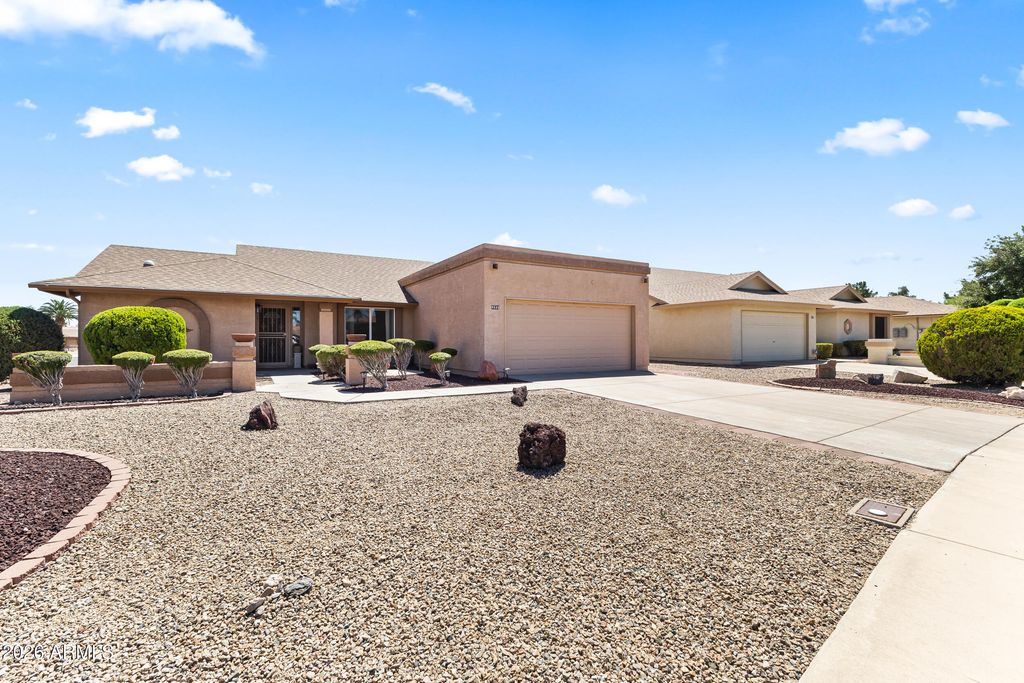 9821 W ORAIBI Drive, Peoria, AZ 85382 — photo 2