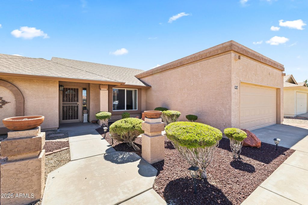 9821 W ORAIBI Drive, Peoria, AZ 85382 — photo 4