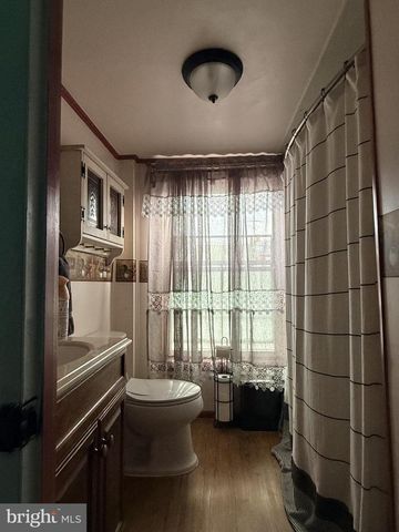 17 E MARKET ST, Jonestown, PA 17038