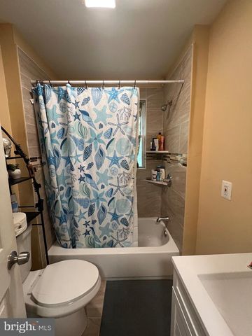 5702 LANDOVER RD, Hyattsville, MD 20784