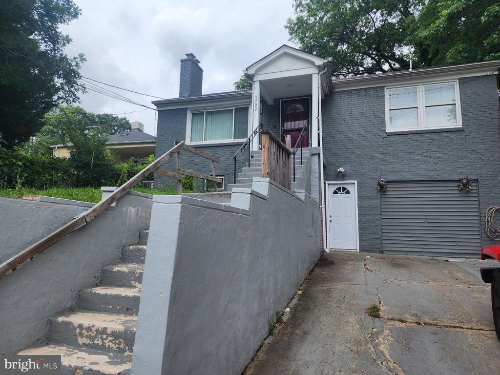 5702 LANDOVER RD, Hyattsville, MD 20784