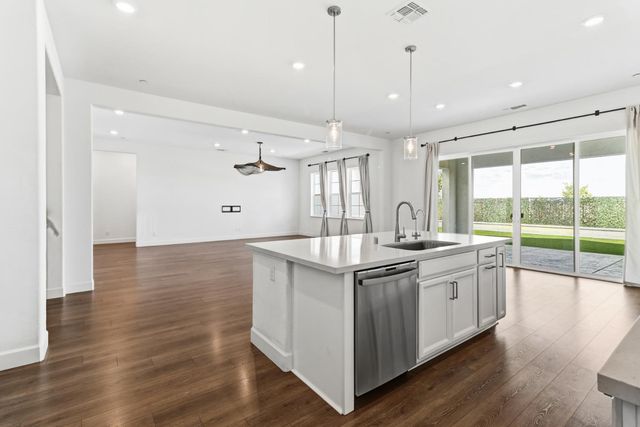 7606 Afonso Way, Elk Grove, CA 95757