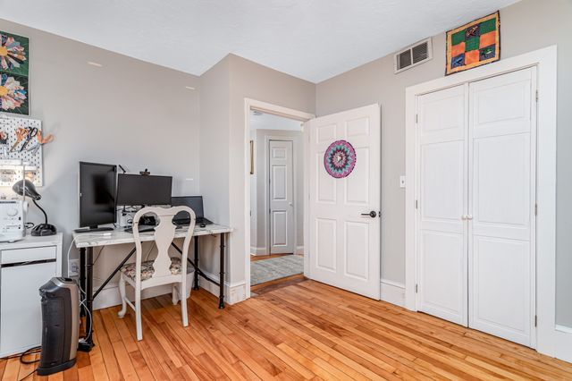 431 Massasoit Rd 2, Worcester, MA 01604