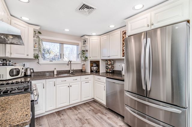 431 Massasoit Rd 2, Worcester, MA 01604