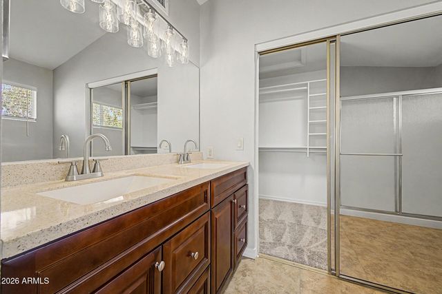 2922 E WOODLAND Drive, Phoenix, AZ 85048
