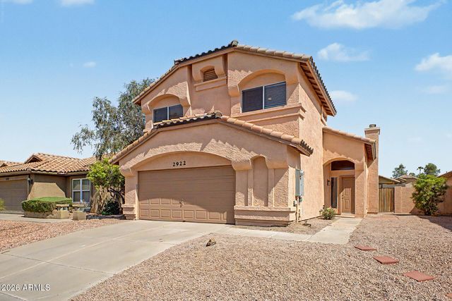 2922 E WOODLAND Drive, Phoenix, AZ 85048