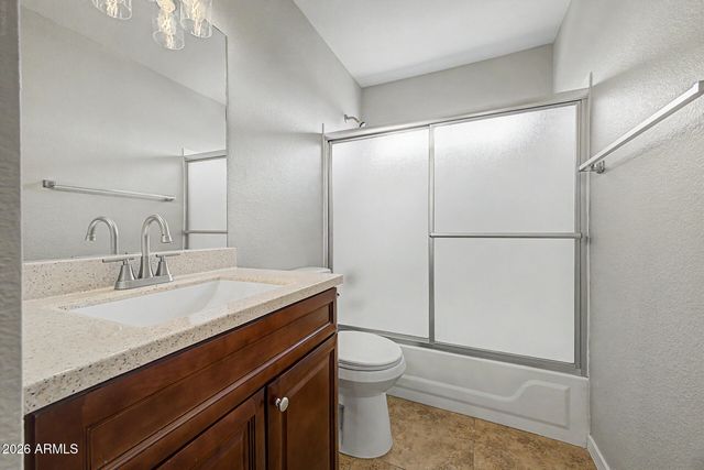 2922 E WOODLAND Drive, Phoenix, AZ 85048