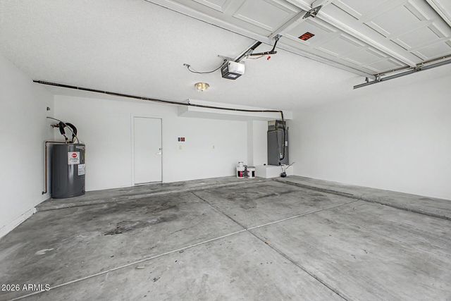 2922 E WOODLAND Drive, Phoenix, AZ 85048