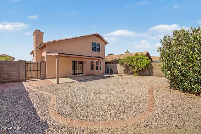 2922 E WOODLAND Drive, Phoenix, AZ 85048