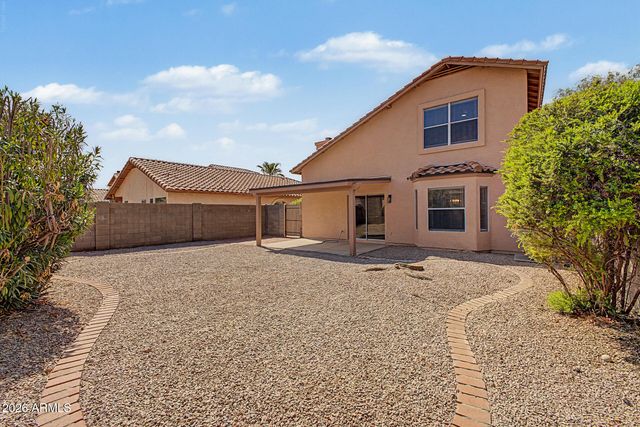 2922 E WOODLAND Drive, Phoenix, AZ 85048
