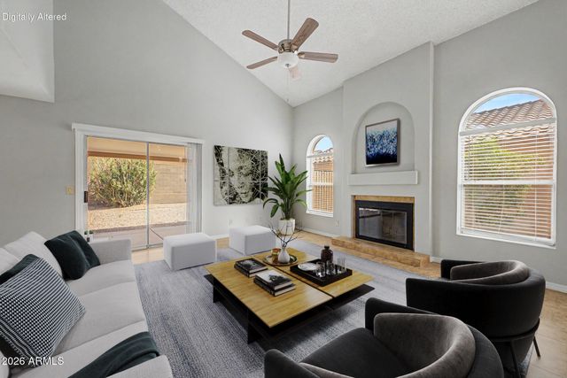 2922 E WOODLAND Drive, Phoenix, AZ 85048