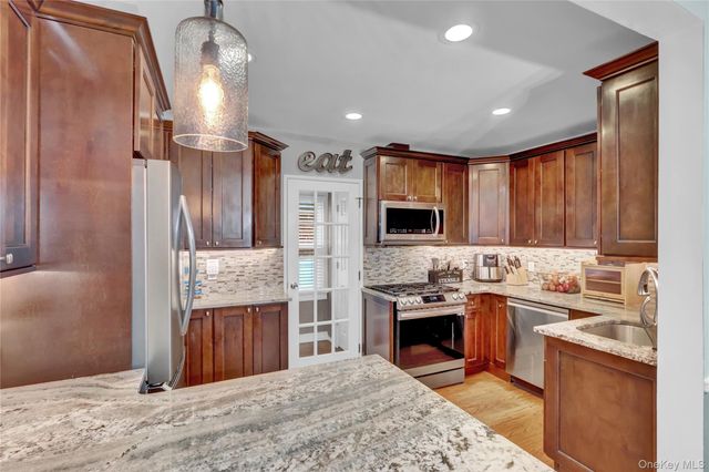 2889 Arnold Avenue, Oceanside, NY 11572