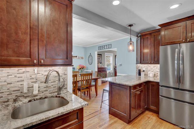 2889 Arnold Avenue, Oceanside, NY 11572