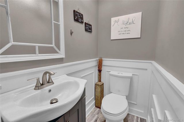 2889 Arnold Avenue, Oceanside, NY 11572