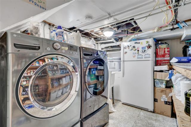 2889 Arnold Avenue, Oceanside, NY 11572