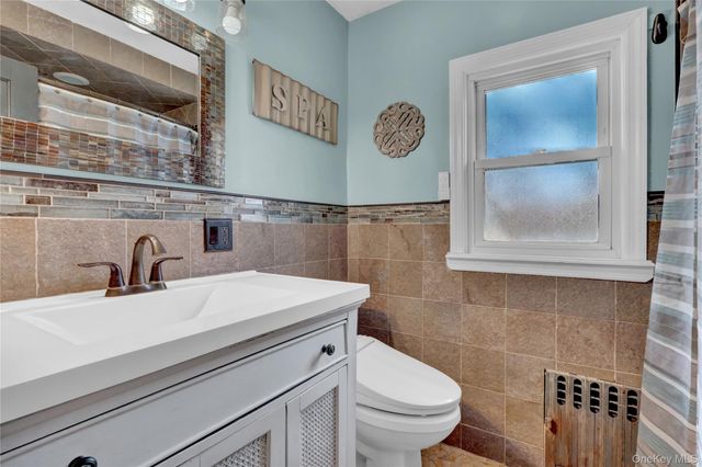 2889 Arnold Avenue, Oceanside, NY 11572