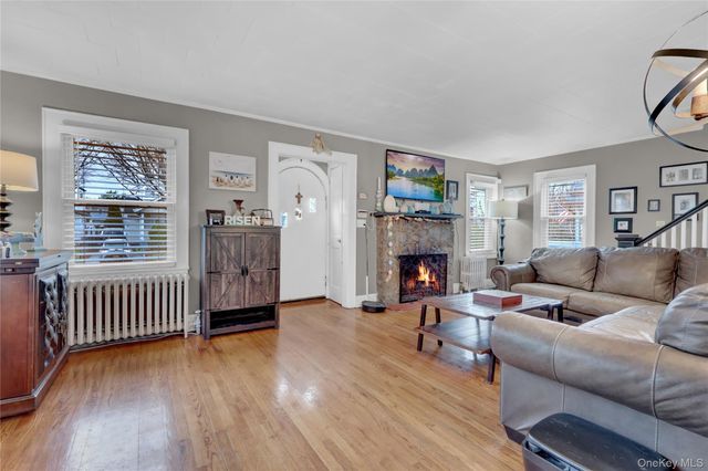 2889 Arnold Avenue, Oceanside, NY 11572