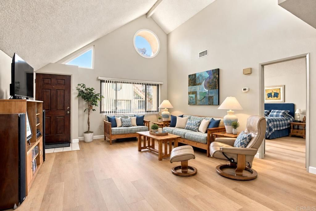 321 N Melrose Drive B, Vista, CA 92083 — photo 4