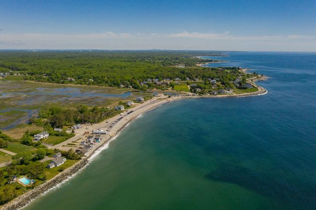 23 Rockrimmon Road, North Hampton, NH 03862