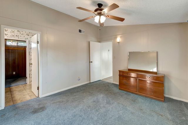 293 County Road 406, Edna, TX 77957