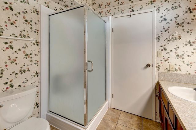 293 County Road 406, Edna, TX 77957