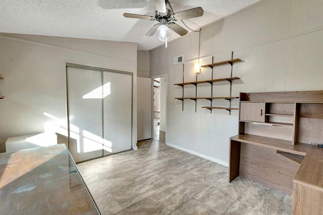 293 County Road 406, Edna, TX 77957