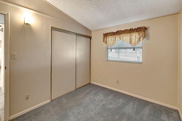 293 County Road 406, Edna, TX 77957