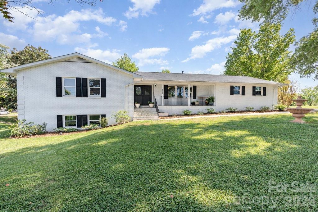 1041 Brawley School Road, Mooresville, NC 28117