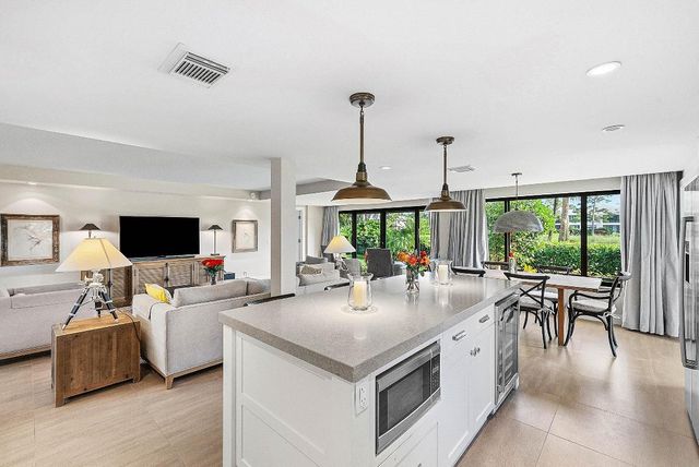 3954 Quail Ridge Drive N Egret, Boynton Beach, FL 33436