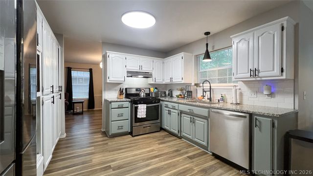 3610 Magnolia Drive, Sand Springs, OK 74063