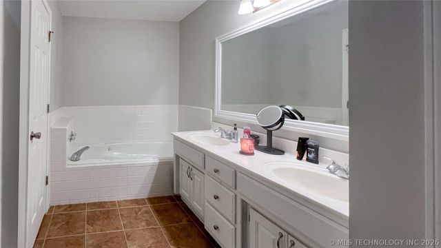 3610 Magnolia Drive, Sand Springs, OK 74063