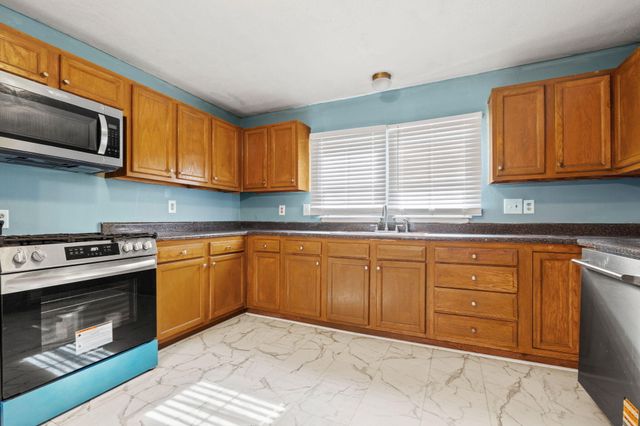 617 N Hillcrest Avenue, Springfield, MO 65802