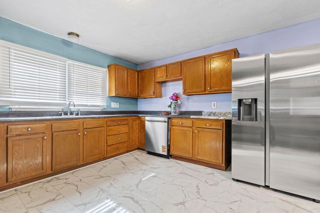 617 N Hillcrest Avenue, Springfield, MO 65802