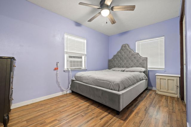 617 N Hillcrest Avenue, Springfield, MO 65802