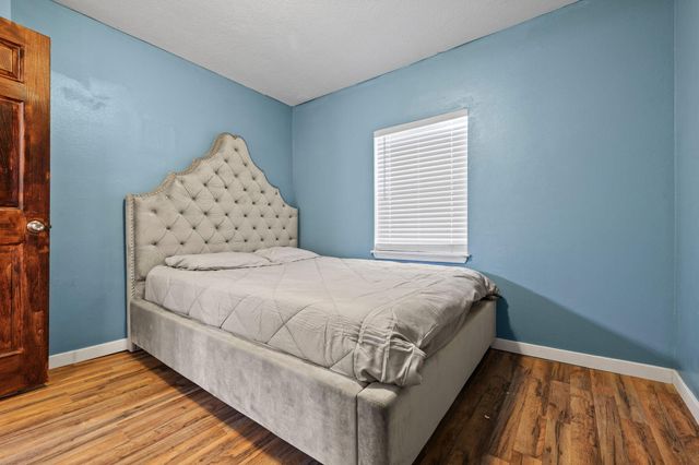 617 N Hillcrest Avenue, Springfield, MO 65802