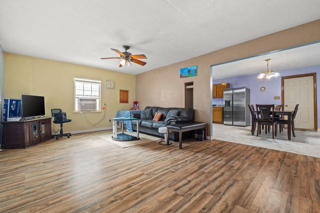 617 N Hillcrest Avenue, Springfield, MO 65802