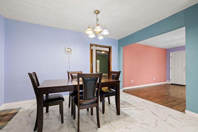 617 N Hillcrest Avenue, Springfield, MO 65802