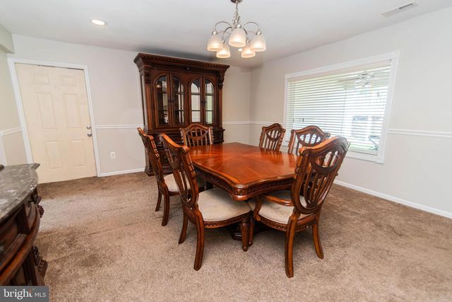 142 ELDERBERRY DR, Levittown, PA 19054